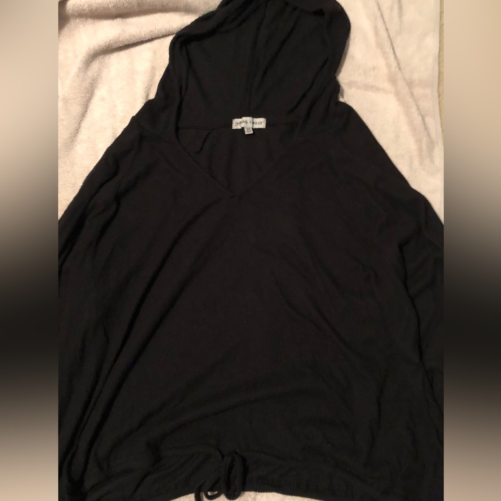 Absolutely Famous Black Cropped Sweater Shirt With Hood and Adjustable Waist